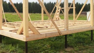 Сарай на винтовых сваях или хозблок на сваях Зима цена от 2567 руб. / шт.